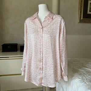Zara - Button Up Shirt / blouse. M / Medium. Light pink & white / mottled